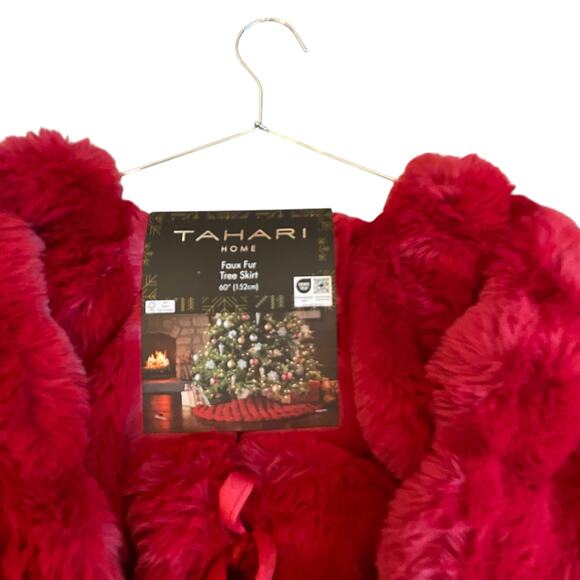 TAHARI Ruby Red Faux Fur Tree Skirt 60" Luxury Christmas Holiday NEW - Picture 3 of 10